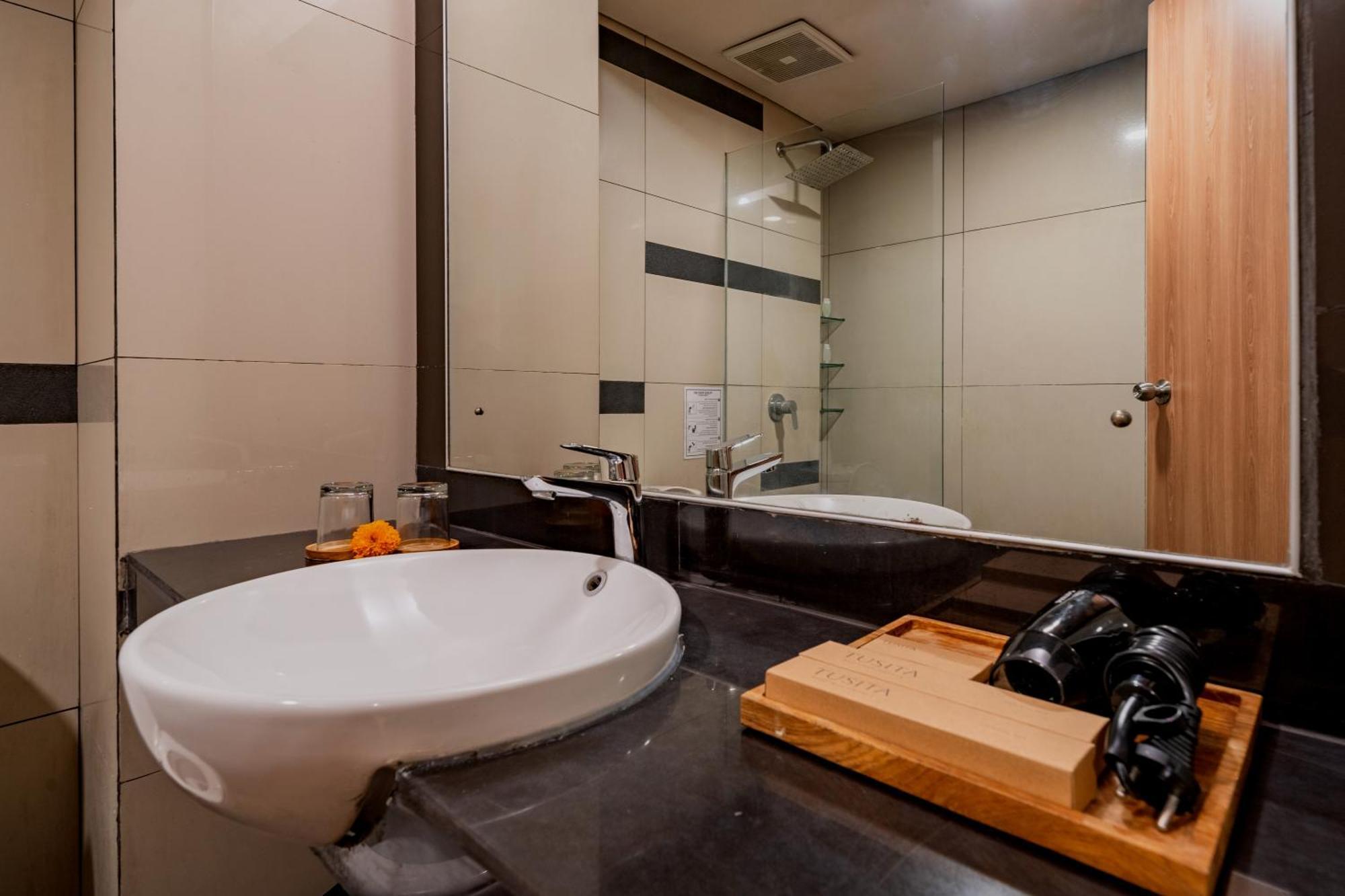 Tusita Boutique Hotel Kuta Lombok Esterno foto