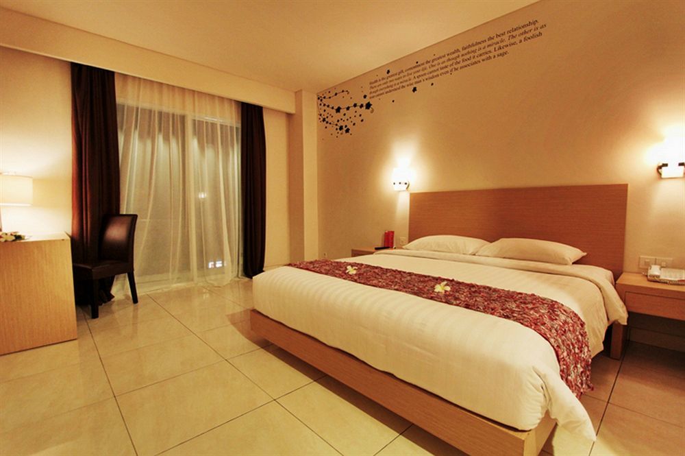 Tusita Boutique Hotel Kuta Lombok Esterno foto